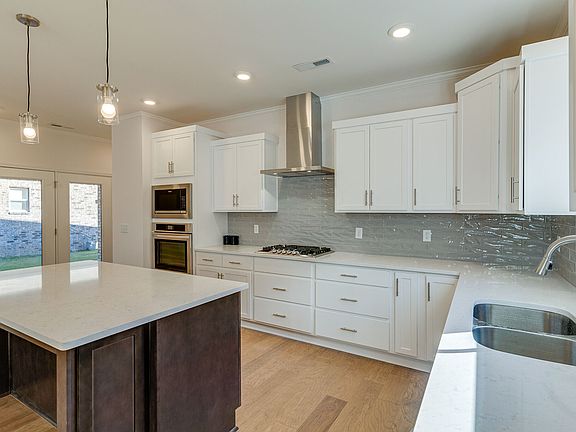 7th image of this home