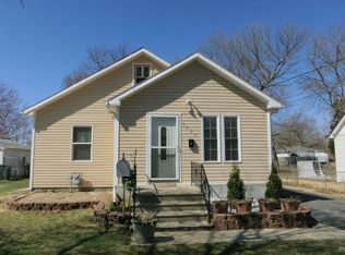 3920 68th St, Urbandale, IA 50322