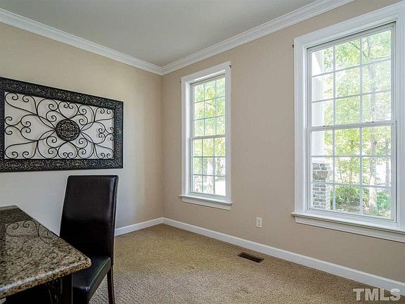 5th image of 309 Holly Green Ln