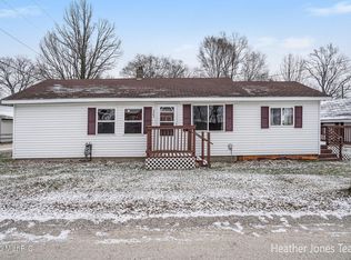 323 Lenore Dr, Greenville, MI