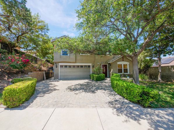 3476 Hawthorne Dr