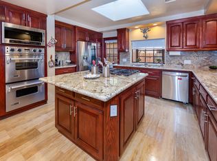 10960 Longford St, Sylmar, CA 91342