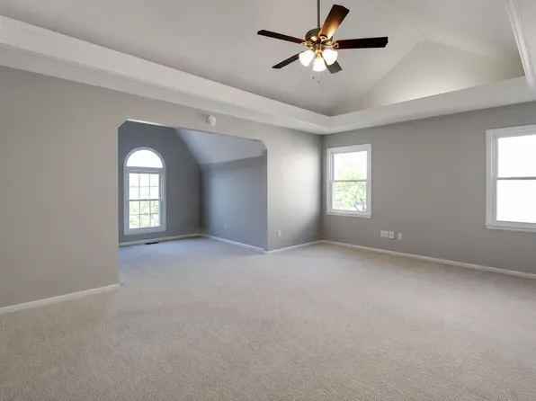 12519 Slater Ln, Overland Park, KS 66213