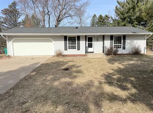 2648 Fairlawn Dr, Stillwater, MN 55082
