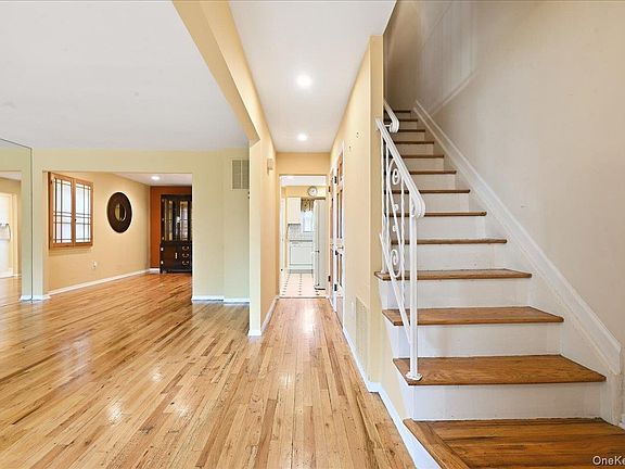 4th image of 1810 Front Street #29