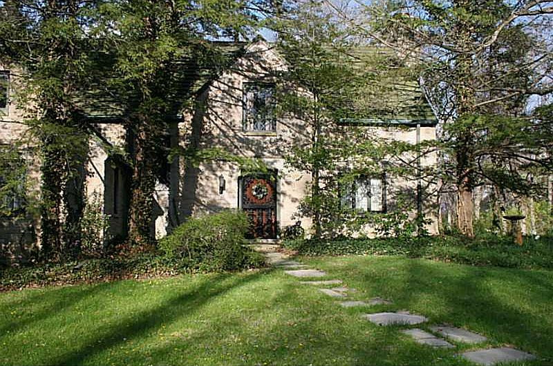 1st image of 8452 Green Braes Dr