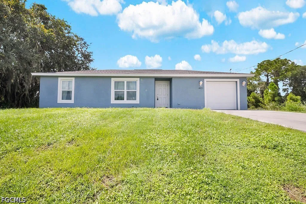 3 bed, 2.0 bath, 1212 sqft, $1,975 — Photo 2
