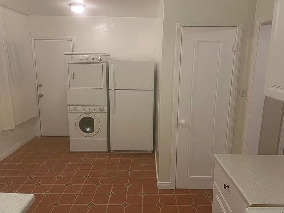 5th image of 792 Elmira St