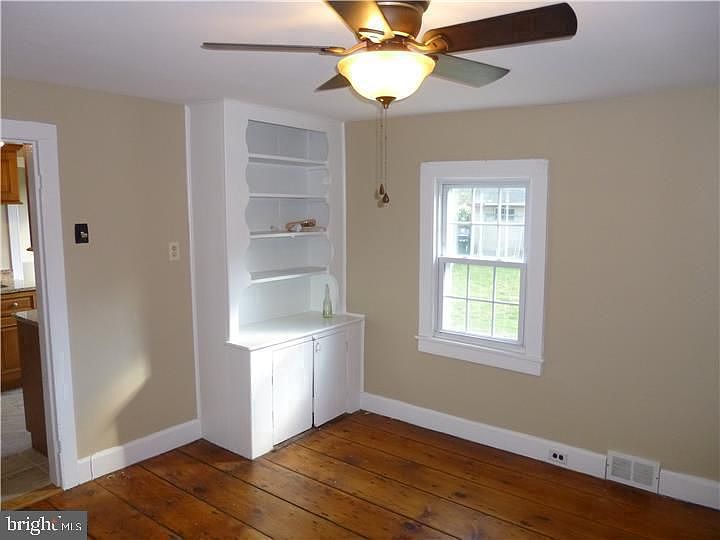 1st image of 12 E Jefferson St #14