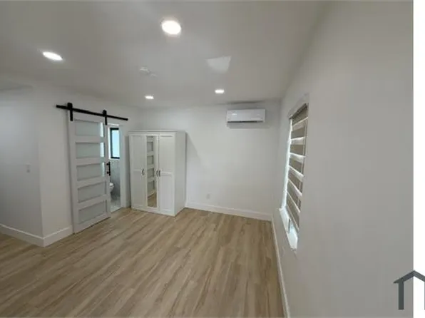 212 Beacom Blvd, Miami, FL 33135