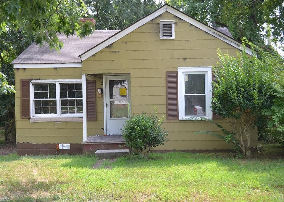 1st image of 827 W Terrell St