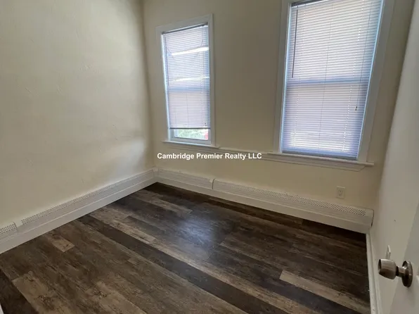 (undisclosed Address), Somerville, MA 02145