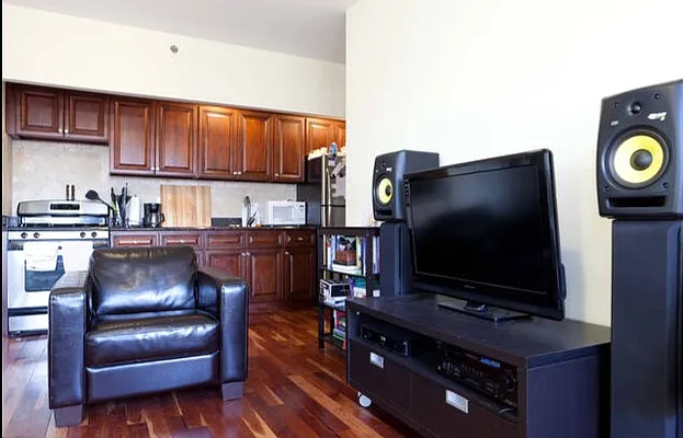 Rented by Gotham City Realty Group | media 33