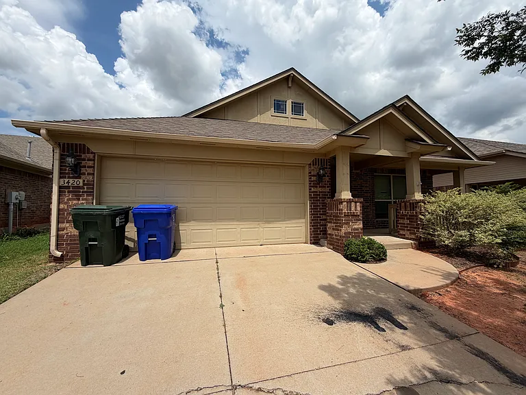 3420 Bear Mountain Dr — Photo 2