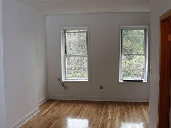 5th image of 760 Halsey St #3