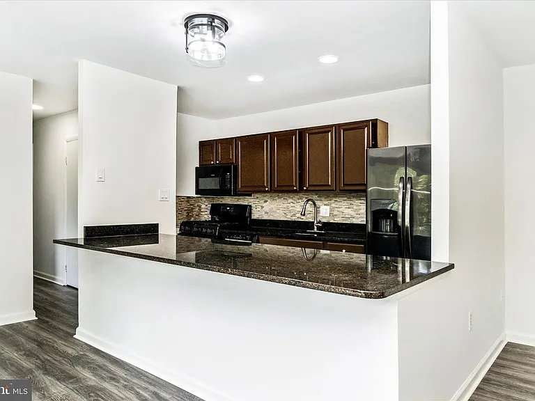 12202 Braxfield Ct #16/228 — Photo 17