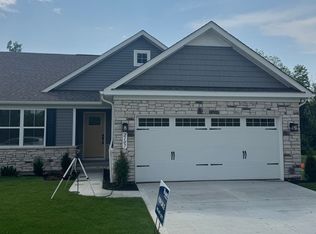 2107 Via Luna Cir, Massillon, OH