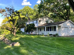 15367 Highland Trl, Minnetonka, MN 55345