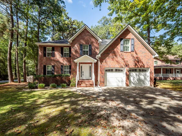 208 Woodland Dr, Summerville, SC 29485