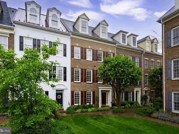 1225 Roundhouse Ln, Alexandria, VA 22314