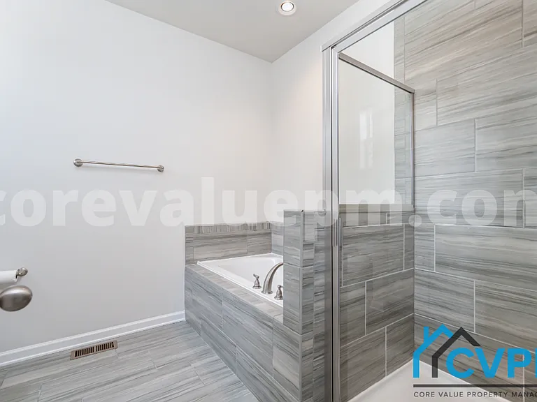 7772 Willow Oak Ct — Photo 13