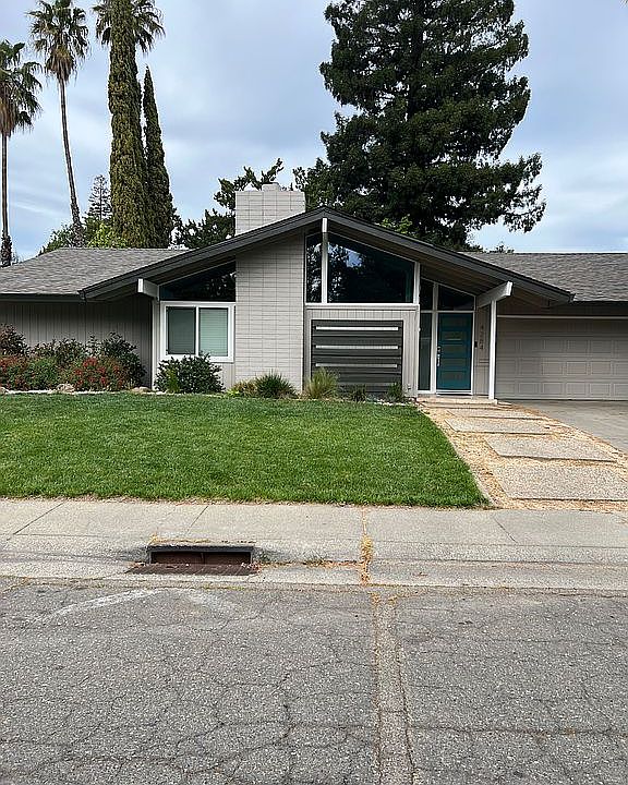 1st image of 4284 N River Way