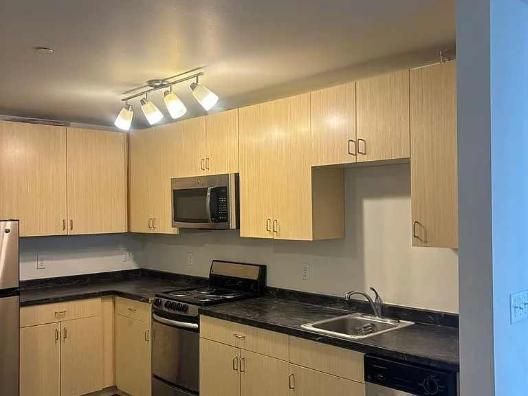 Brooklyn Apartments — Photo 12