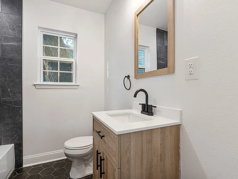 1166 N Boston Pl — Photo 13