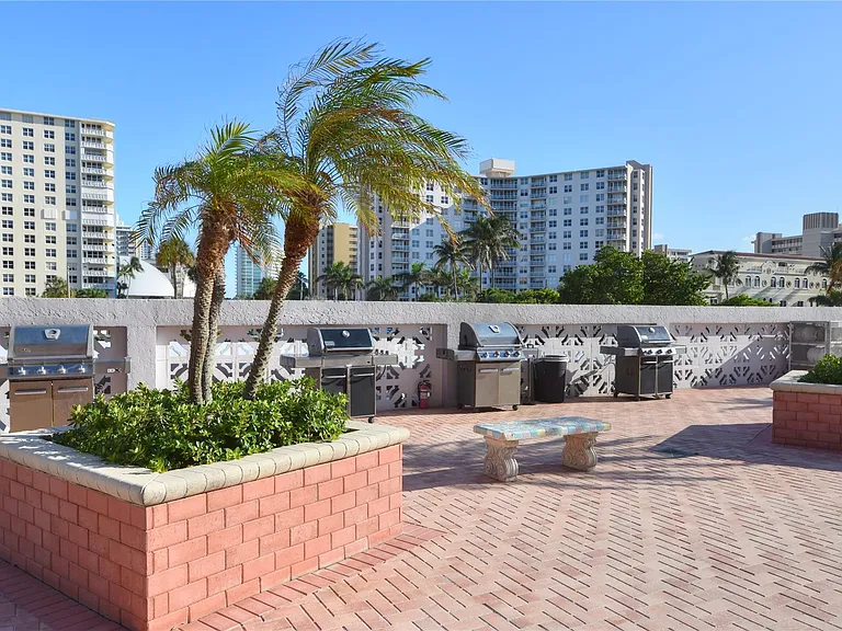 405 N Ocean Blvd #207 — Photo 20