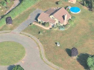 318 Colonial Dr, Ludlow, MA 01056