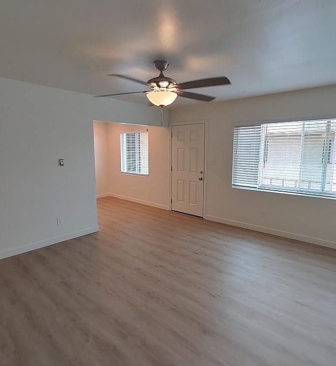 1st image of 4255 Menlo Ave