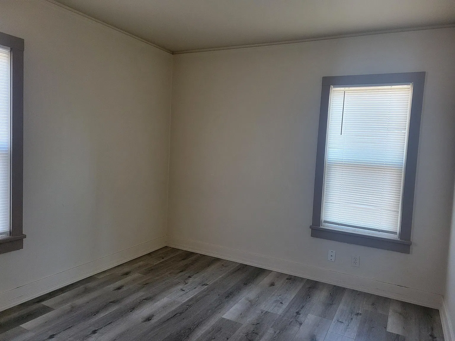 914 East Main Street - 1 — Photo 3