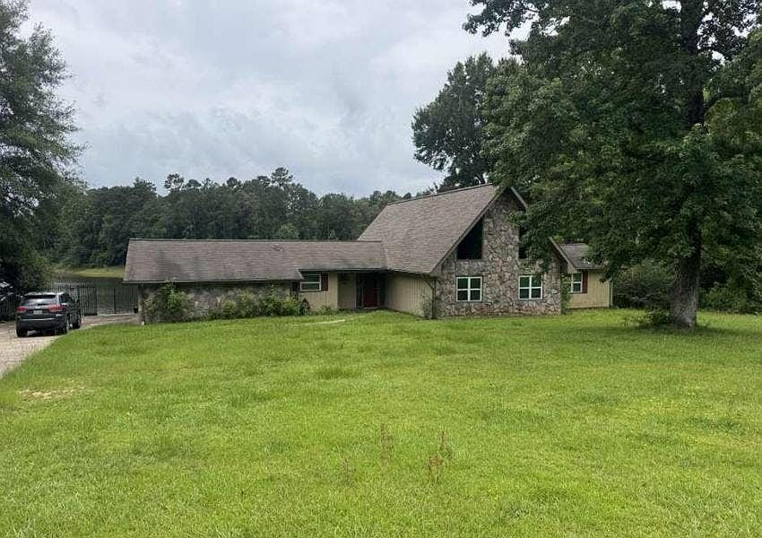 1st image of 25475 Lake Choctaw Dr