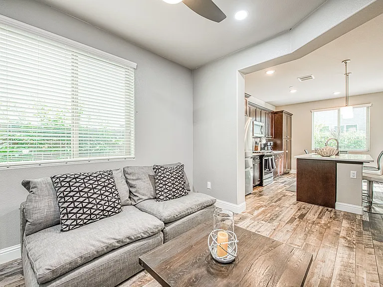 1397 E Via Viola Way — Photo 16