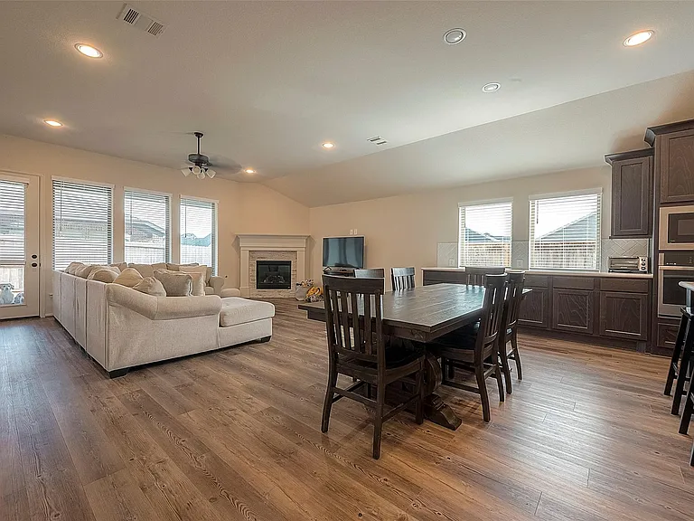 4602 Ana Ridge Ln — Photo 12