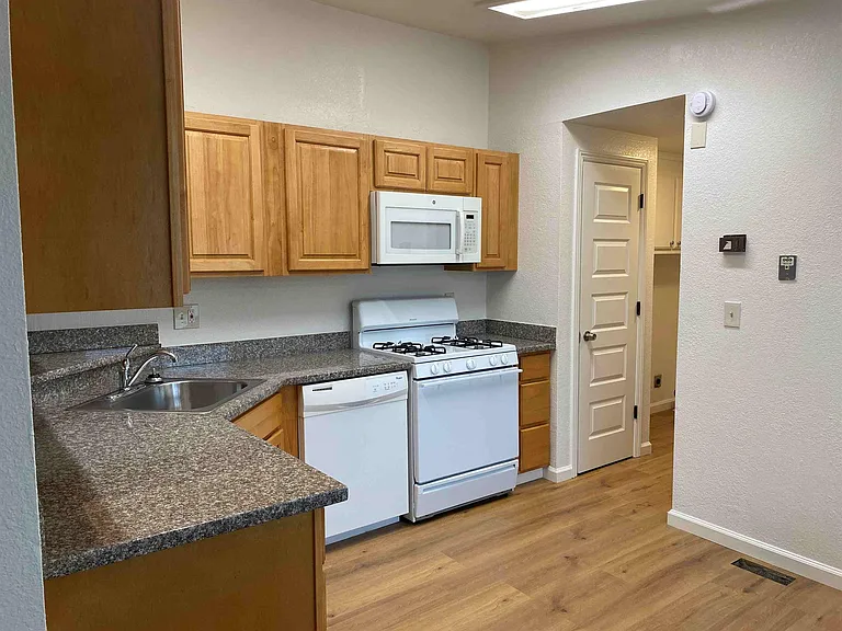 533 Soscol Ave #100 — Photo 1