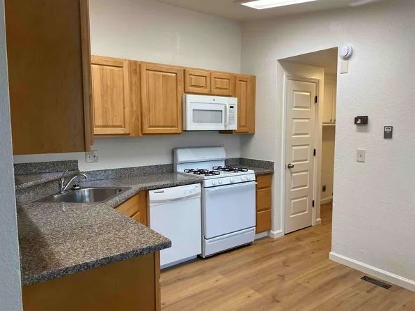 Newell Manor, 533 Soscol Ave #22, Napa, CA 94559