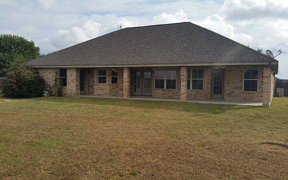 3rd image of 198 Castlewood Dr
