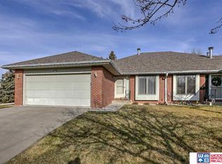 4800 Old Creek Rd, Lincoln, NE 68516