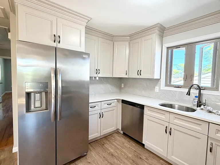 63 Holcomb Ave #2 — Photo 7