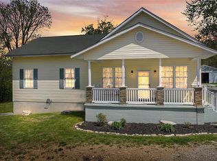 1462 Sugar Grove Rd, Troy, MO 63379