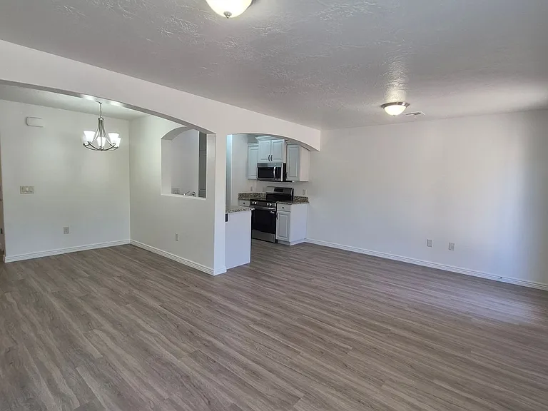 1000 E Bluffview Dr #118 — Photo 32