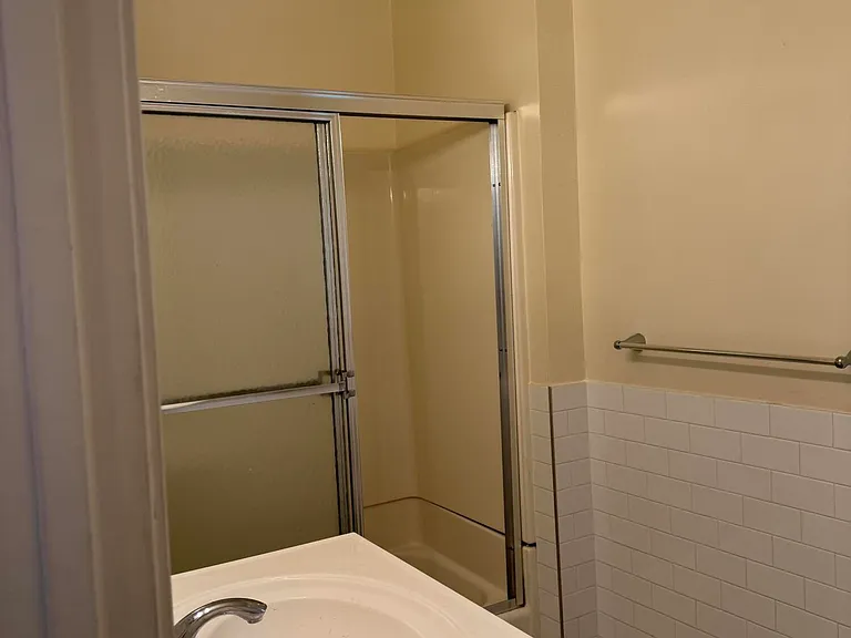 109 2nd Ave #A — Photo 14