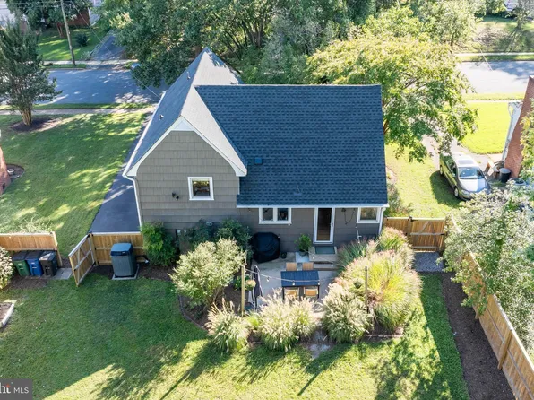 742 Warren Dr, Annapolis, MD 21403