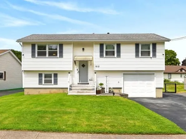 912 Trolley Blvd, Rochester, NY 14606