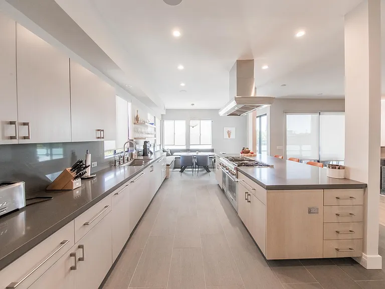 1115 14th St #Penthouse 306 — Photo 7
