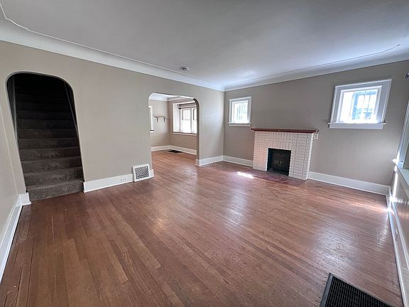 4th image of 258 Orchard Hill St SE