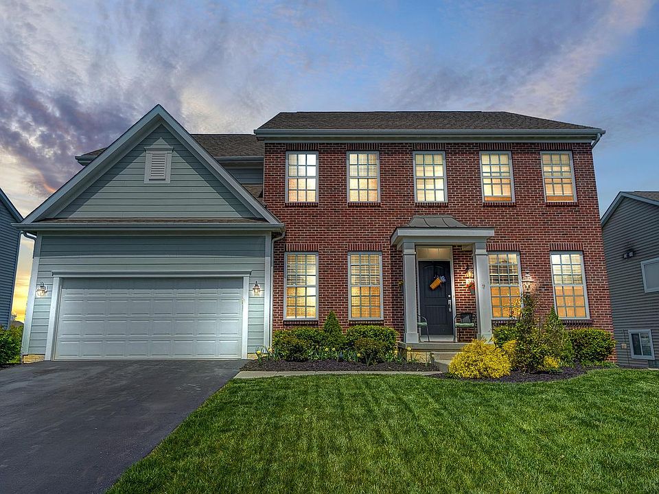 1st image of 176 Balsam Dr