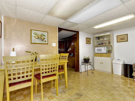 4th image of 8404 14th Ave #1
