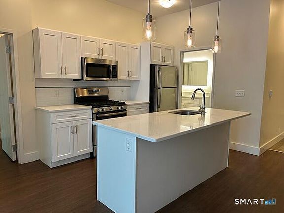 3rd image of 111B Morgan St #2